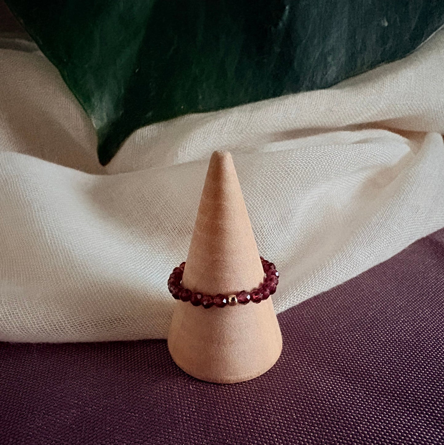 Bague élastique en grenat