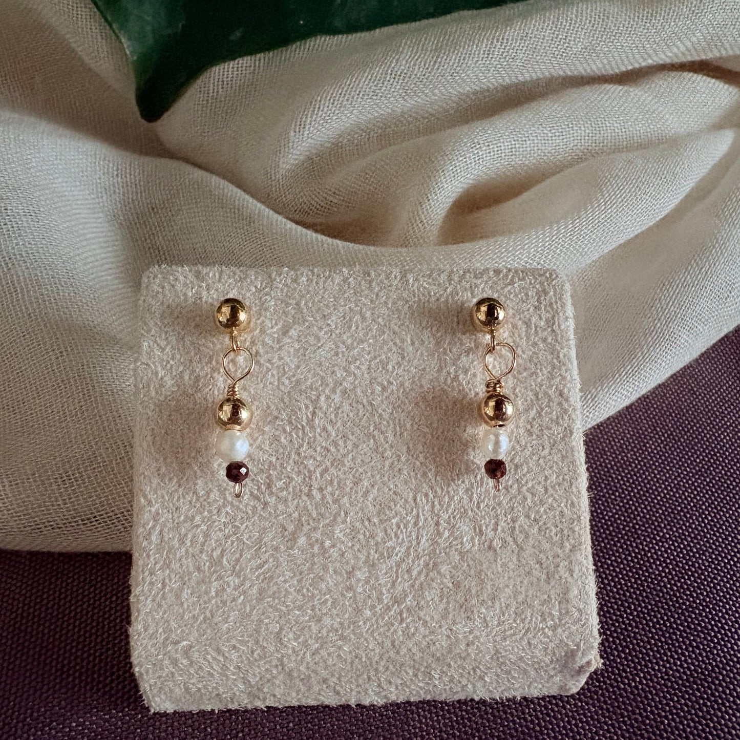Puces Grenat et Perle d'eau douce