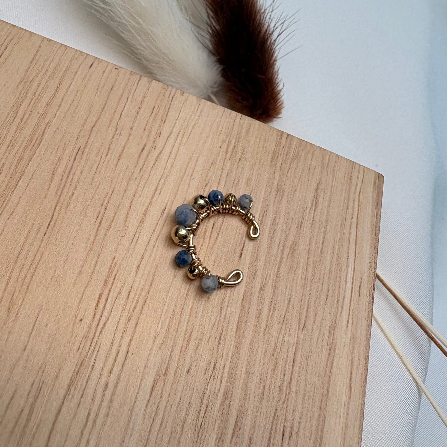 Earcuff en Sodalite
