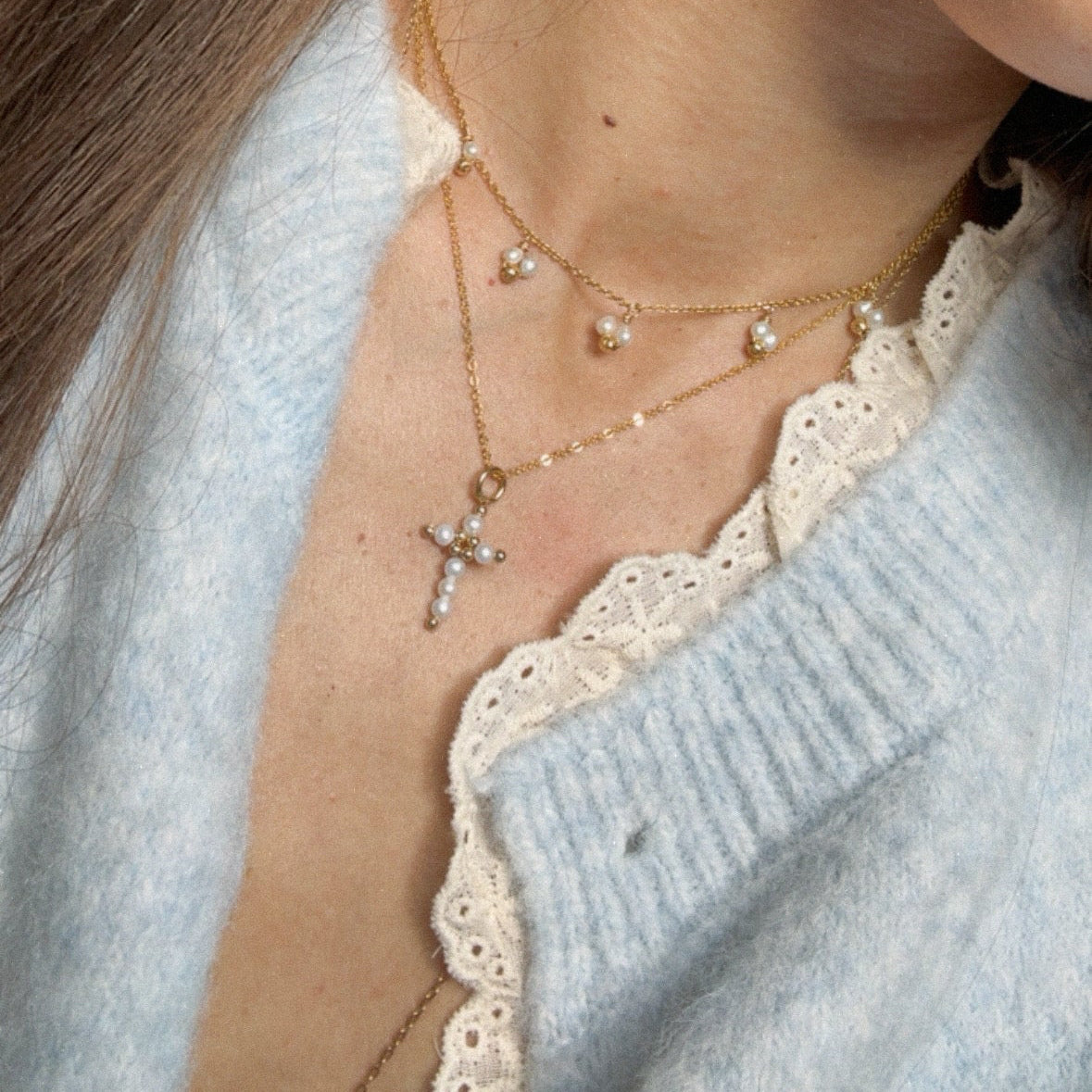 Grâce — Croix en perles d’eau douce