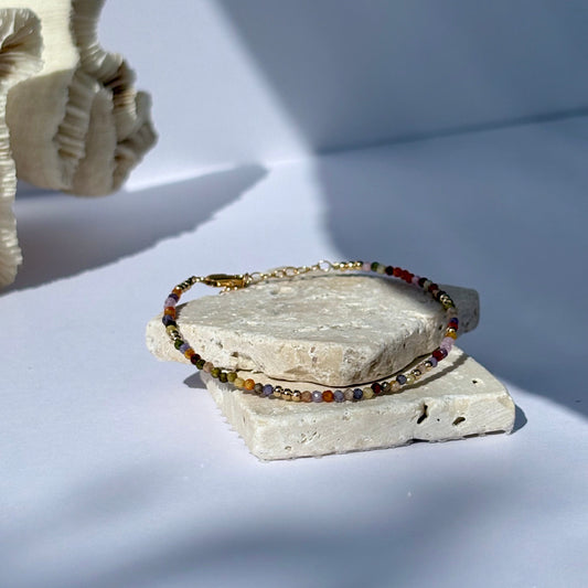 Bracelet fin - bijou en zircon multicolore et en gold filled - bijou fait main à Valenciennes 