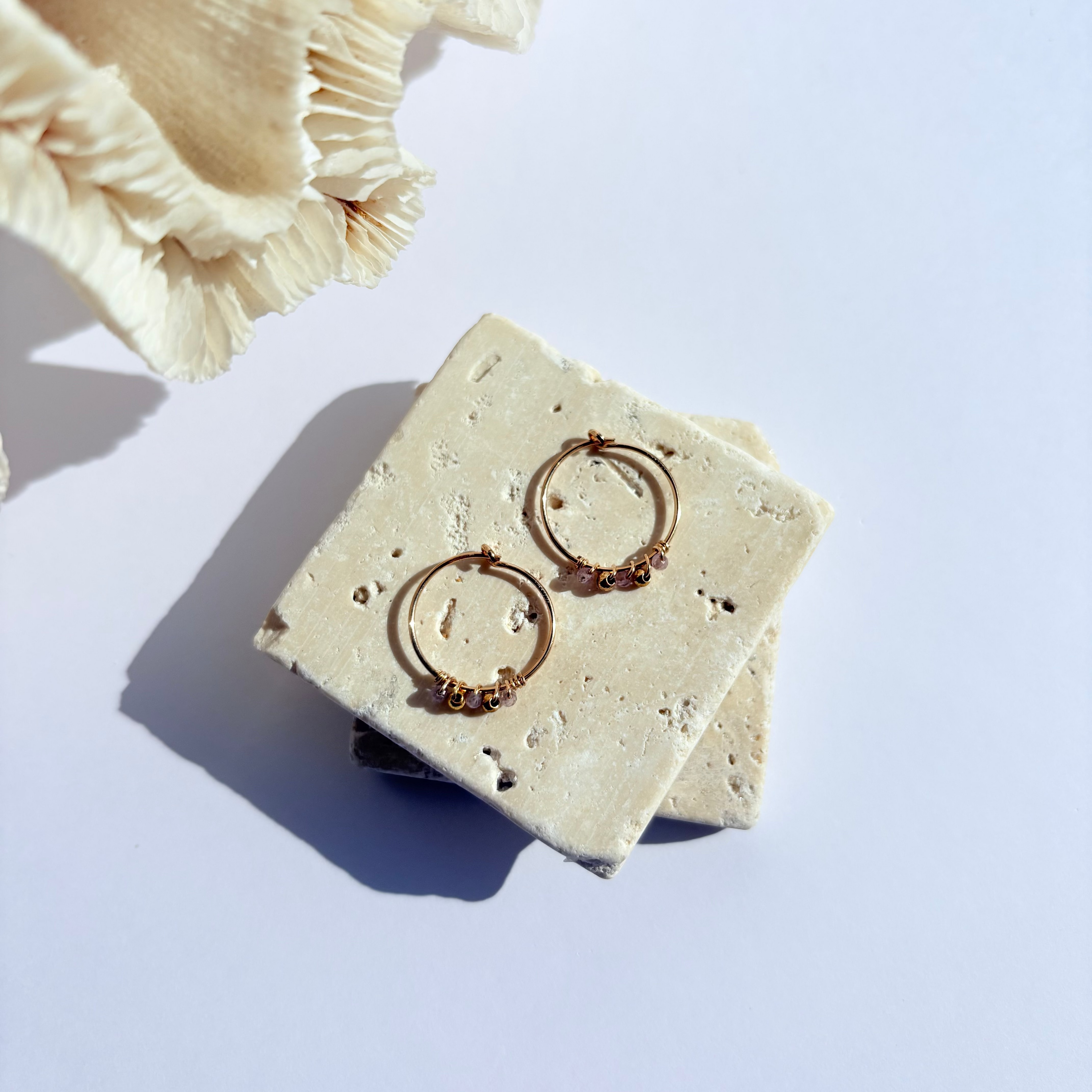Créoles Côme Douceur en gold filled et améthyste - Maison Roméo